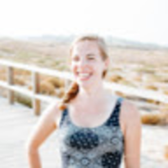 Meet your Posher, Dorinda - Picture 1 of 1